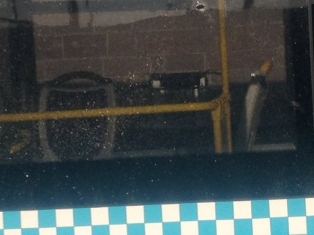 Halk otobüsüne mermi isabet etti: 1 yaralı