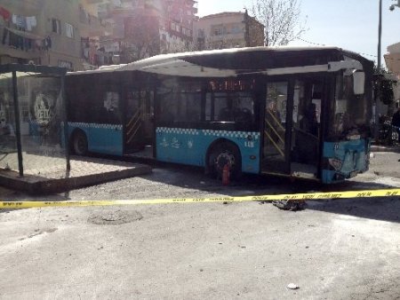 Halk otobüsüne molotof bombalı saldırı