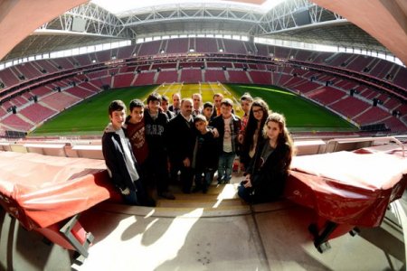 Halkalı Atakent Anafen İlköğretim Okulu öğrencileri Türk Telekom Arena'yı gezdi