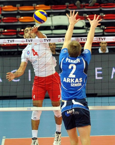 Halkbank Avrupa’da kupaya kenetlendi