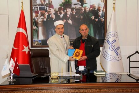 Halkın misafirperverliğinden etkilendi, Müslüman oldu