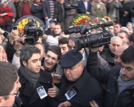 “halo Dayı"nın Cenaze Töreninde ‘polat Alemdar’ İzdihamı