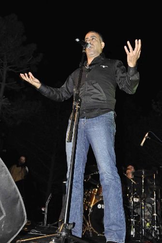 Haluk Levent, Gazi Mahallesi'nde Bayram Konseri Verdi