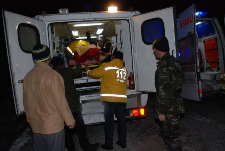 Hamile Kadın, Karlı Yoldan 4 Saatte Hastaneye Yetiştirildi; Bebek Kurtarılamadı