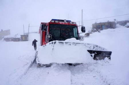 Hamile kadın, Snow Trac ambulansla hastaneye yetiştirildi