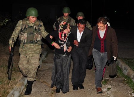 Hamile kadın askeri helikopterle hastaneye kaldırıldı