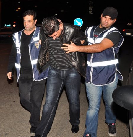 Hamile kadını boğazından keserek öldüren şahıs, polisten kaçamadı