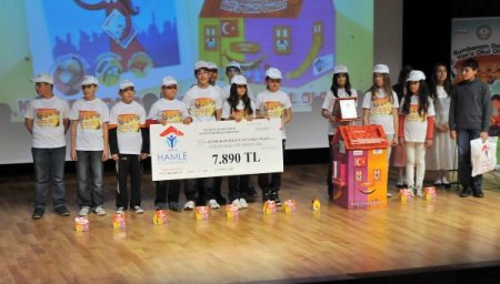 Hamle Öğrencileri, Vanlı Çocuklar Okusun Diye Harçlıklarını Gönderdi