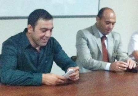 Hamza Yerlikaya geleceğin güreşçileriyle bir araya geldi