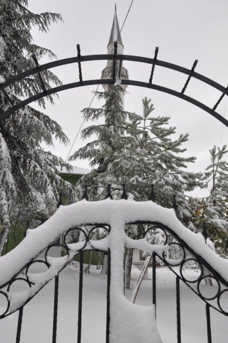 Hamzabeyli’de kar kalınlığı 15 santimetreye ulaştı