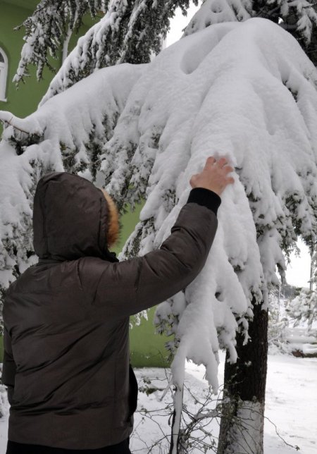 Hamzabeyli’de kar kalınlığı 15 santimetreye ulaştı