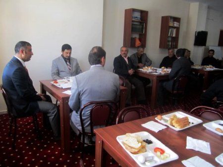 Hanak Müftülüğü, muhtarlarla tanışma programı düzenledi