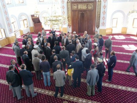 Hanak Selamverdi Camii ibadete açıldı