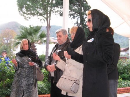 Hande Yener, babasını ebediyete uğurladı