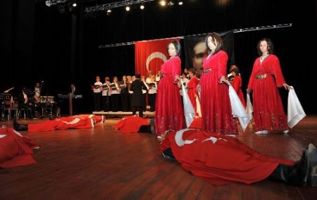 Hanım Lokali Üyeleri Çankkale Zaferi'ni Kutladı