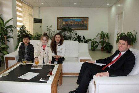 Hanım Onur’dan Kaymakam Koca’ya teşekkür ziyareti