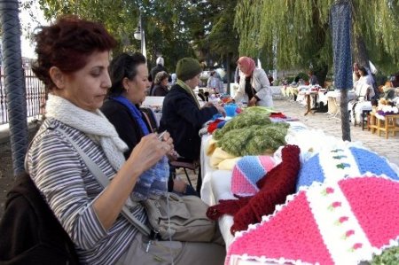 Hanımeller Çarşısı kapılarını açtı