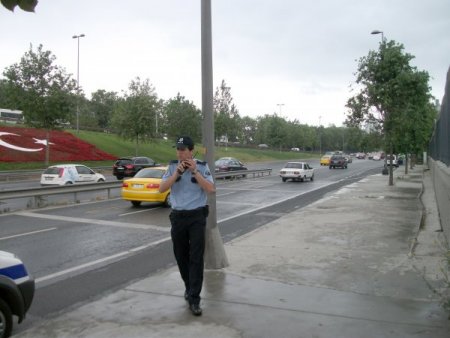 Harp Akademileri Önünde Bomba Alarmı