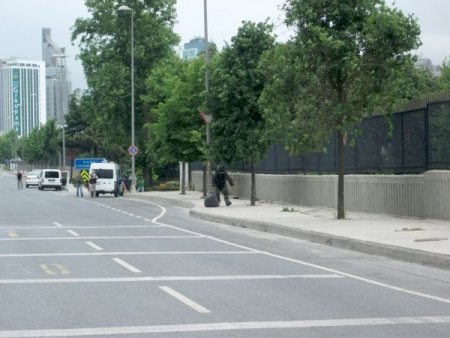 Harp Akademileri Önünde Bomba Alarmı