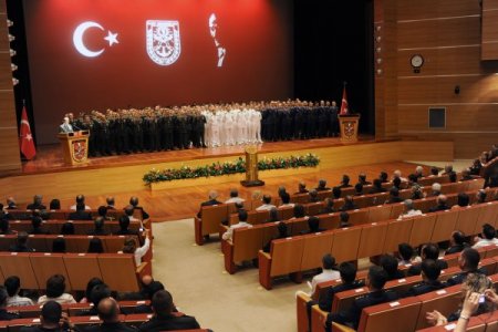 Harp Akademileri'nde Diplomalar Verildi