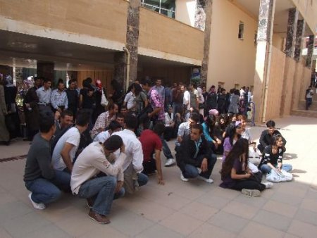 Harran Üniversitesi'nde Akademik Yıl Açılışında Formasyon Protestosu (1)