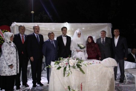 HAS Parti Genel Başkanı Kurtulmuş, nikah şahidi oldu