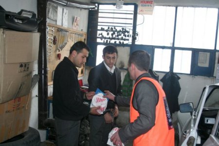 Has Parti'den Sanayi Esnafına Poğaçalı Merhaba
