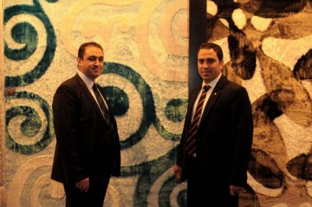 Hasar Gören Halı Yenisiyle Değiştirilecek