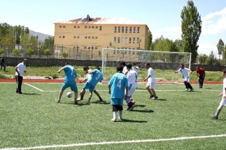 Hasköy’lü Engelliler yeşil sahada buluştu