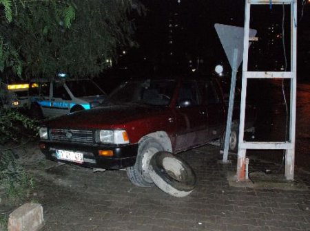 Hasta Götüren Ambulans Kaza Yaptı: 5 Yaralı