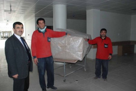 Hastane Personeli Yeni Binaya Taşınmak İçin Seferber Oldu