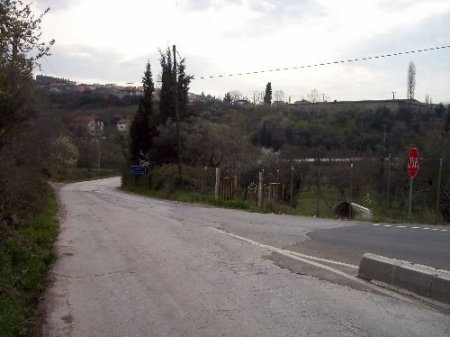 Hastane Yolunun Tamamlanmaması Tepki Çekiyor