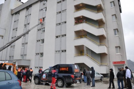 Hastanede Yapılan Yangın Tatbikatı Gerçeğini Aratmadı