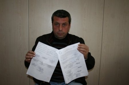 Hastanede Yer Olmayınca Lösemi Kızı İçin 1 Yıl Eskişehir’de Kaldı, Dükkanını Kapatıp İşsiz Kaldı