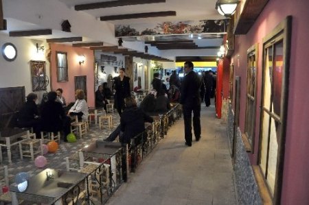 Hastanenin atıl koridoru Osmanlı sokağı oldu