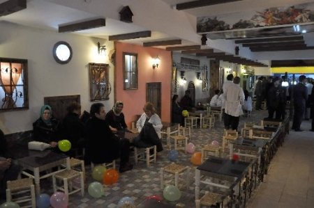 Hastanenin atıl koridoru Osmanlı sokağı oldu