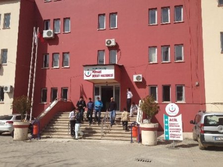 Hastanenin şatları düzeldi, Pervari'den sevkler azaldı
