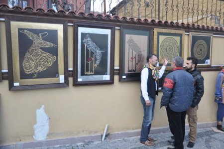 Hat sanatını deri üzerine işledi, şimdi dünyaya tanıtıyor