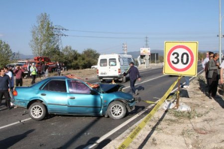 Hatalı sollama yine can aldı: 2 ölü