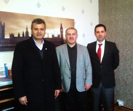 Hatay Milletvekili Öntürk, İngiltere'de gurbetçilerle görüştü