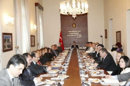 Hatay’da 290 çocuğa sıcak yuva aranıyor