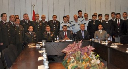 Hatay'da 60 Güvenlik Personeline Başarılı Çalışmalarından Dolayı Takdirname Verildi