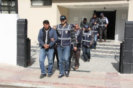 Hatay'da beton mikserine zulalanmış 4 milyon adet hap ele geçirildi