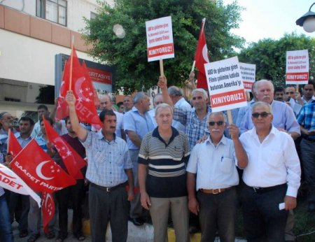 Hatay'da İslam karşıtı film ve ABD protesto edildi