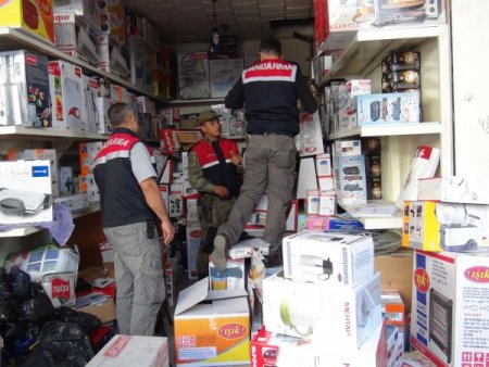 Hatay’da kaçakçılara şafak operasyonu