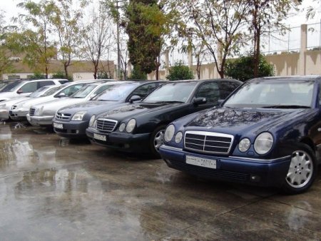 Hatay'da sahte evrakla Suriye’den getirilen 103 otomobil ele geçirildi