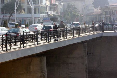 Hatay’da şüpheli paket tedirginliği