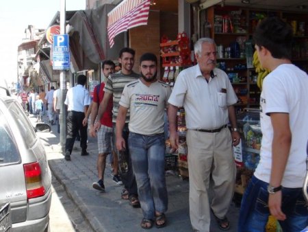 Hatay’da Suriyeliler'den ev kiraları peşin alınıyor