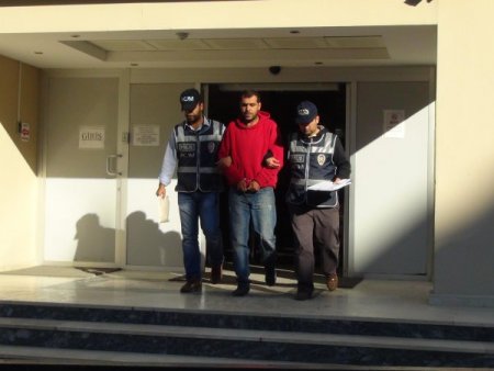 Hatay'da yolcunun cebinden bin adet captagon hap çıktı