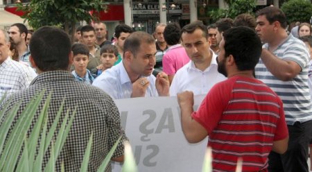 Hatay’da zincirli savaş karşıtı eyleme polis müdahale etti: 5 gözaltı